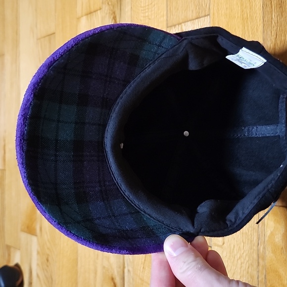 Vintage Niagara Falls Caps - Picture 5 of 6